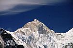  Makalu, pohled z jihozpadu foto  Ben Tubby/Wikipedia  licence Creative Commons