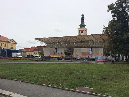 stavba stage na nmst