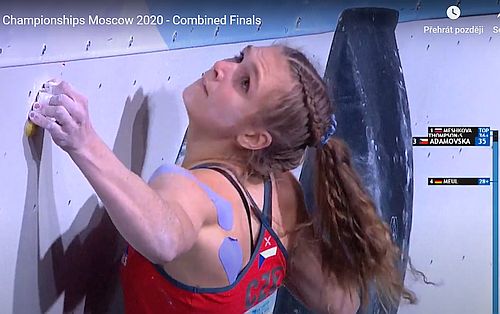 Elika Adamovsk finle