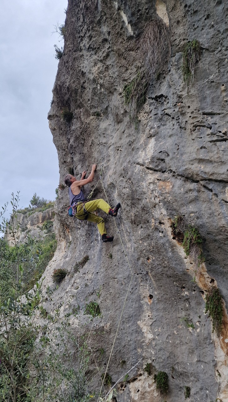 Kliknutm zavete okno.