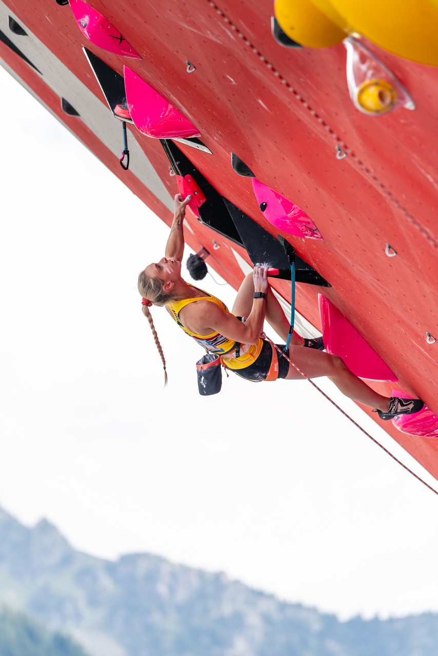 Kliknutm zavete okno.