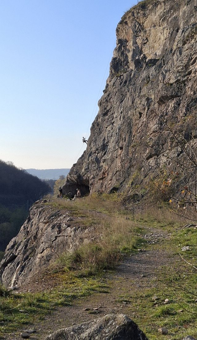 Kliknutm zavete okno.