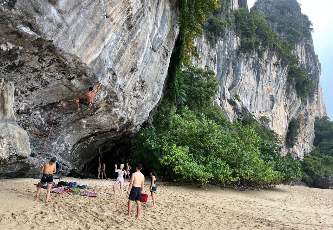 Kliknutm zavete okno.