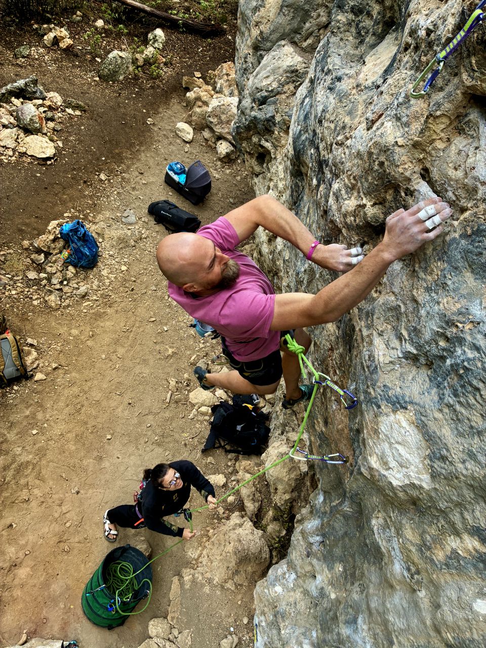 Kliknut�m zav�ete okno.