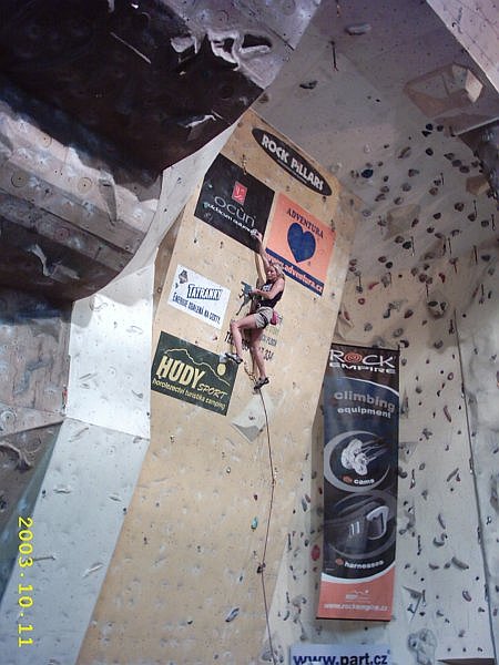 Kliknut�m zav�ete okno.