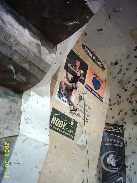 Kliknut�m zav�ete okno.