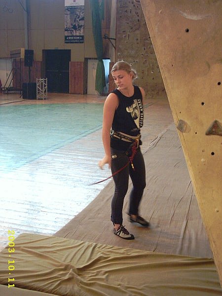 Kliknut�m zav�ete okno.