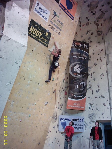 Kliknut�m zav�ete okno.