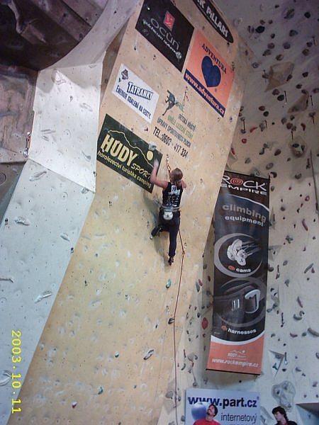 Kliknut�m zav�ete okno.