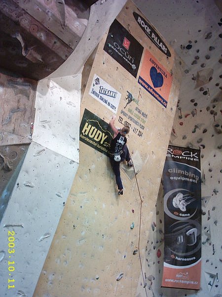 Kliknut�m zav�ete okno.